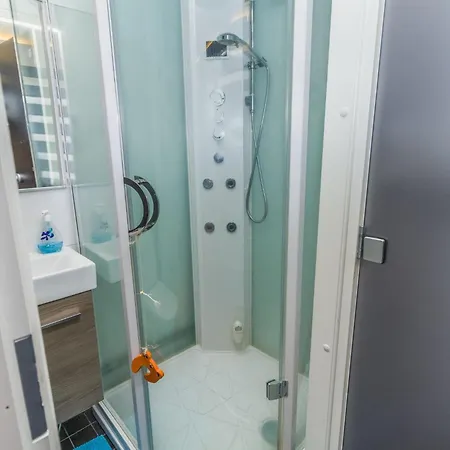 Vuosselin Helmi B21 By Interhome